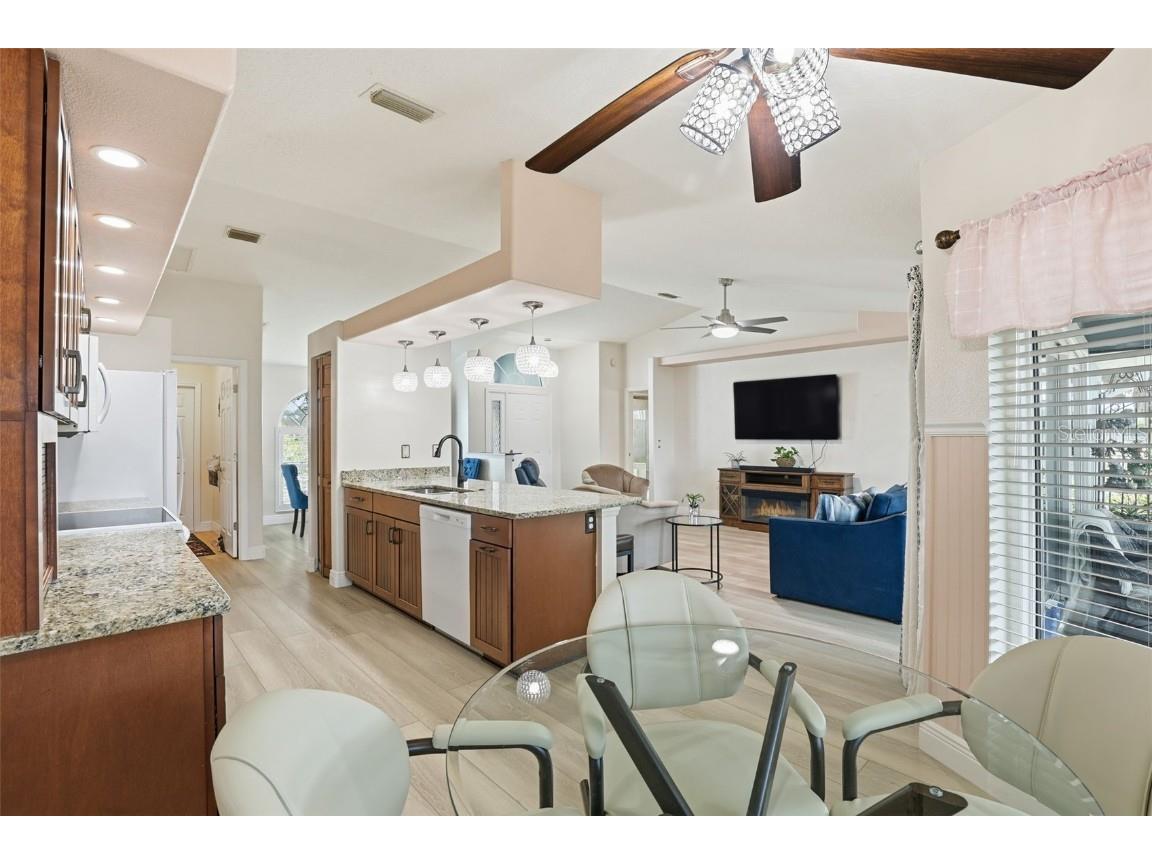 6211 65th Place E Palmetto FL 34221 TB8451431 image16