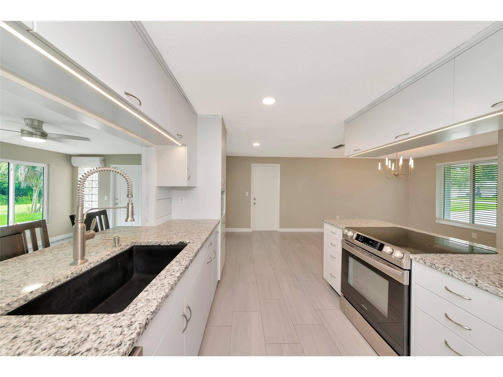 6211 Canary Street Sarasota FL 34241 - Twin Lakes A4696373 image14