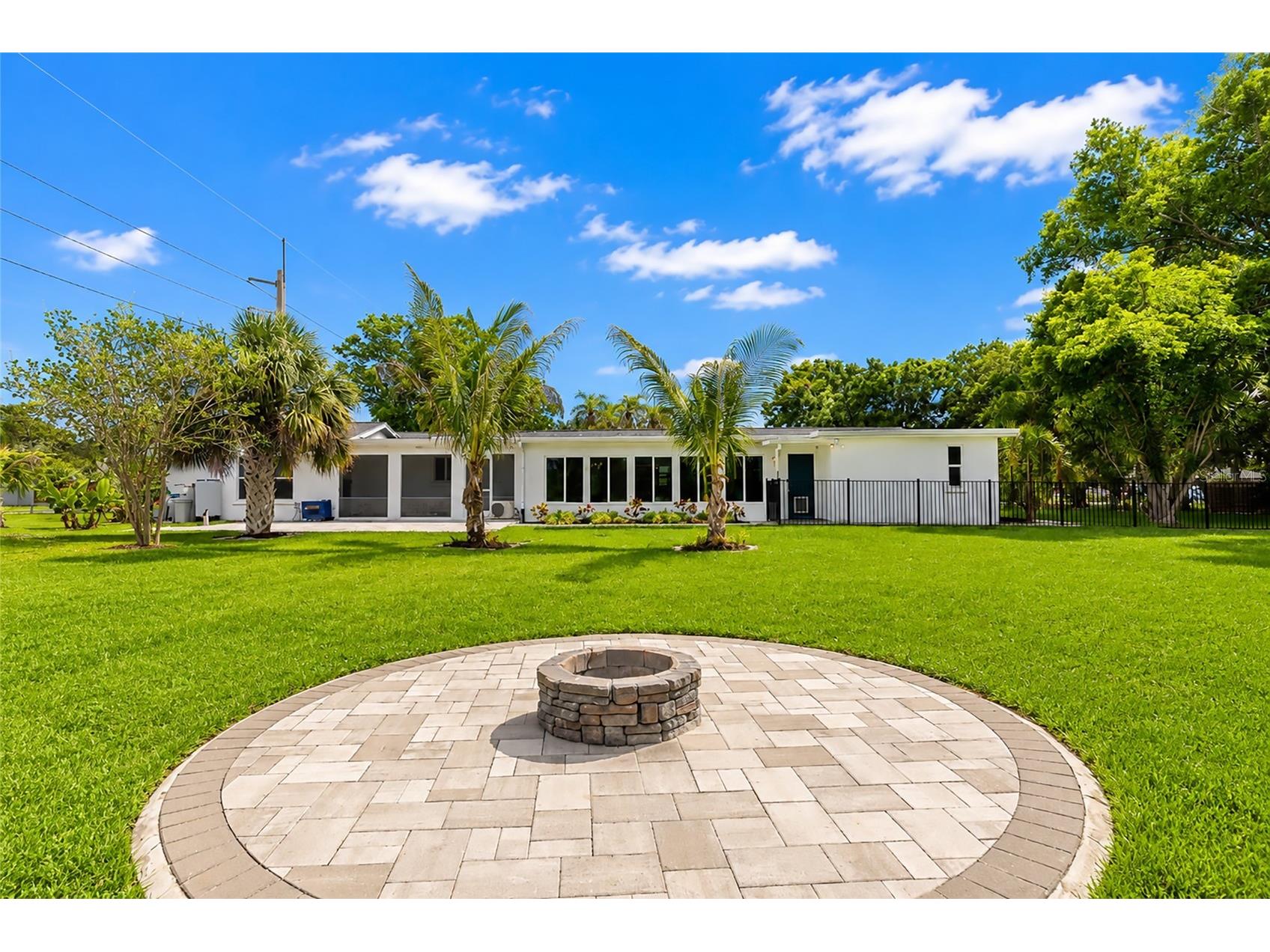 6211 Canary Street Sarasota FL 34241 - Twin Lakes A4696373 image42