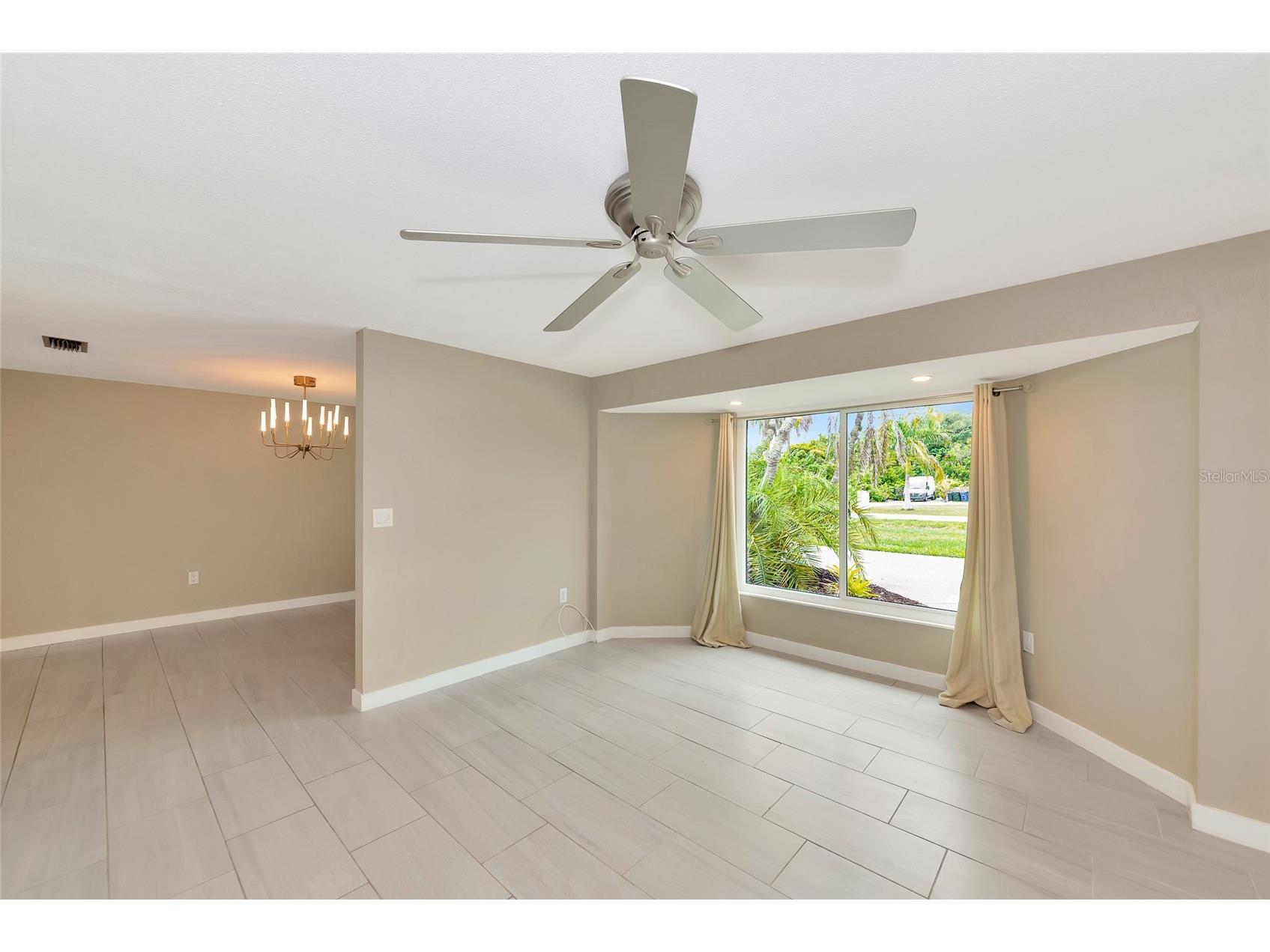 6211 Canary Street Sarasota FL 34241 - Twin Lakes A4696373 image5