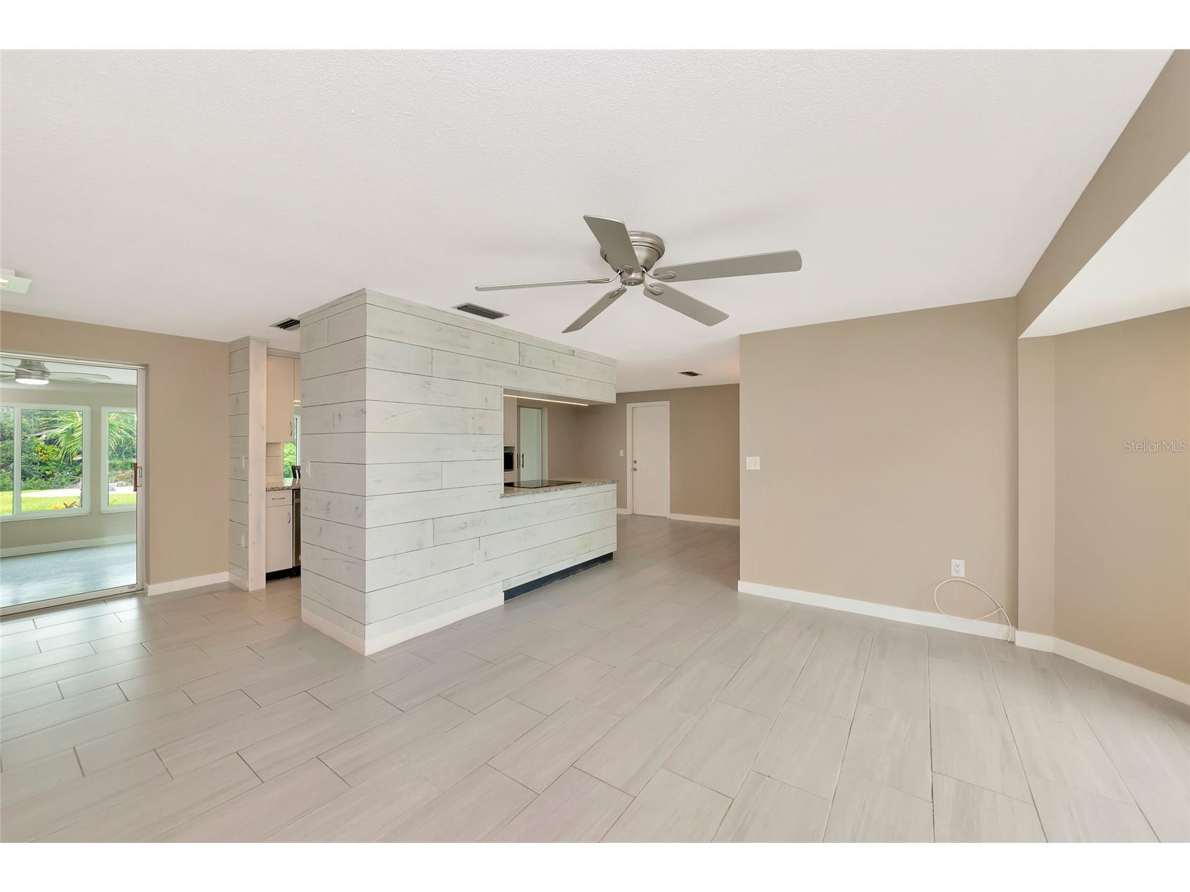 6211 Canary Street Sarasota FL 34241 - Twin Lakes A4696373 image6