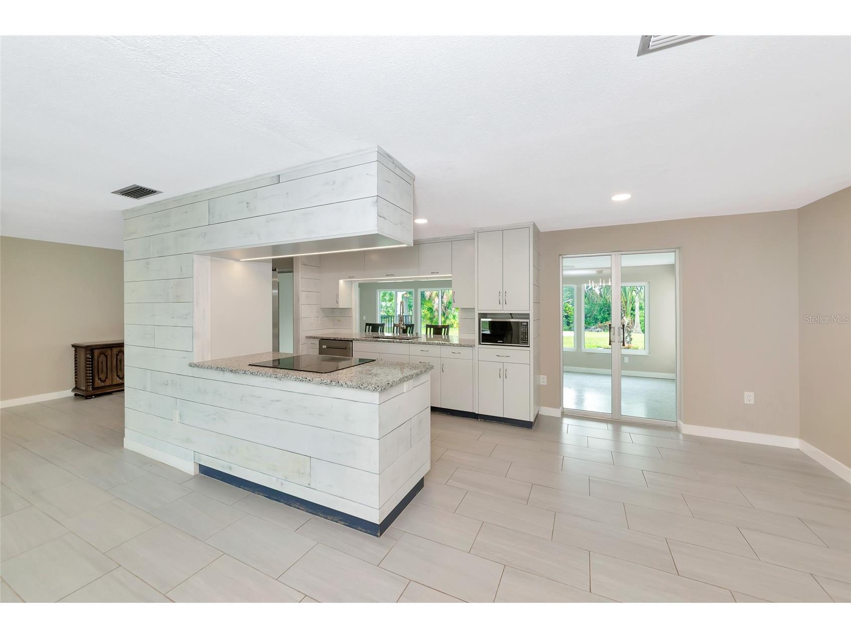 6211 Canary Street Sarasota FL 34241 - Twin Lakes A4696373 image9