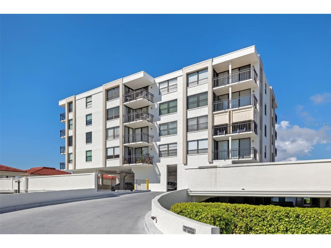 6211 Sun Boulevard #106 Saint Petersburg FL 33715 - BOCA CIEGA BAY U8195528 image1