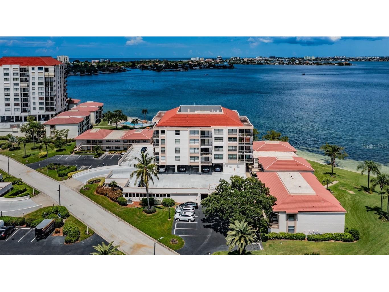 6211 Sun Boulevard #209 Saint Petersburg FL 33715 - BOCA CIEGA BAY U8212576 image1
