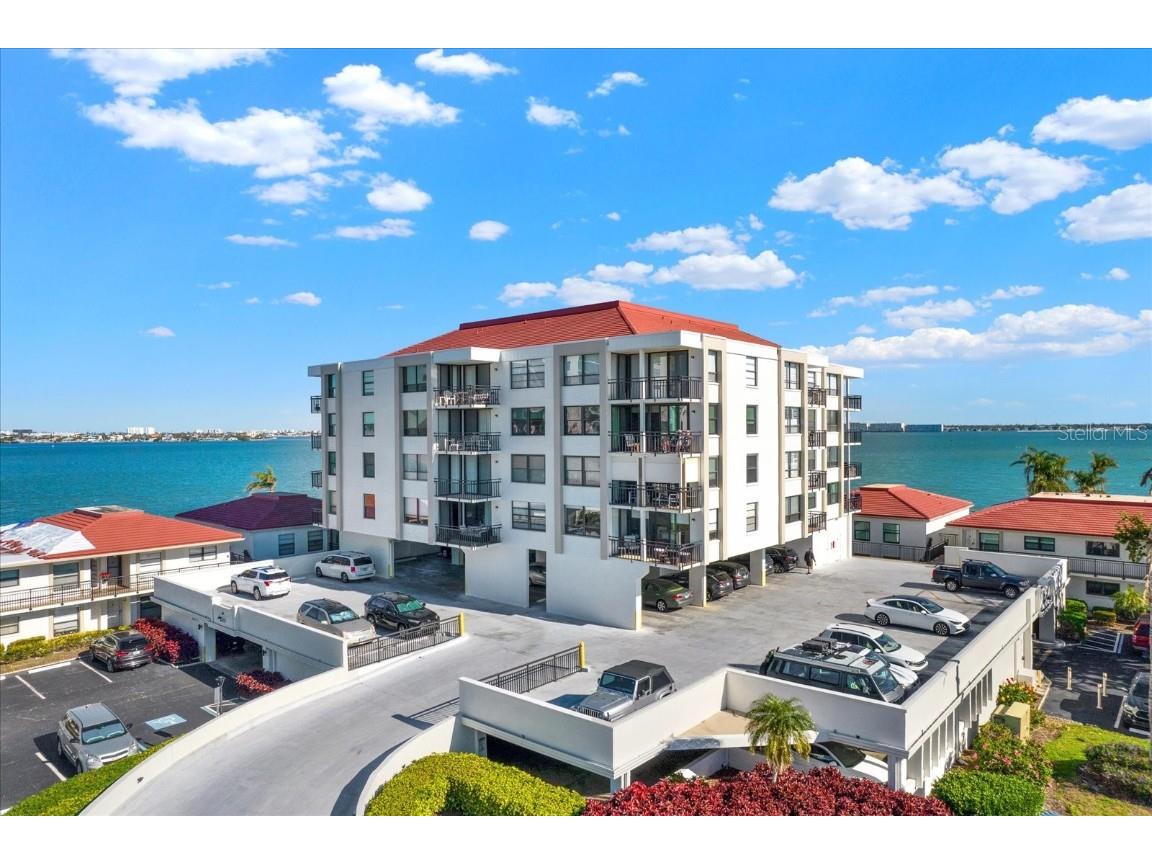 6211 Sun Boulevard #404 Saint Petersburg FL 33715 - BOCA CIEGA BAY TB8362773 image1