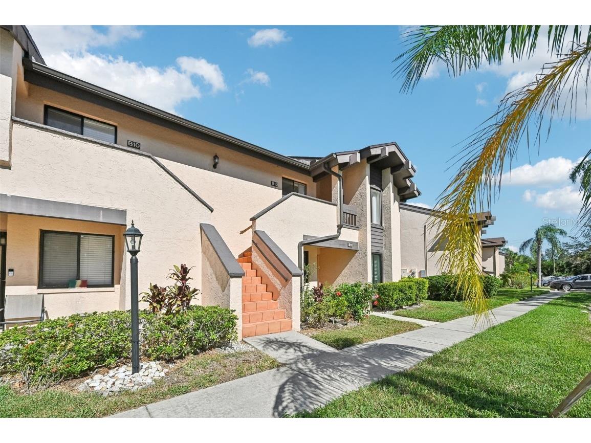 6211 Timber Lake Drive #B12 Sarasota FL 34243 A4628403 image1