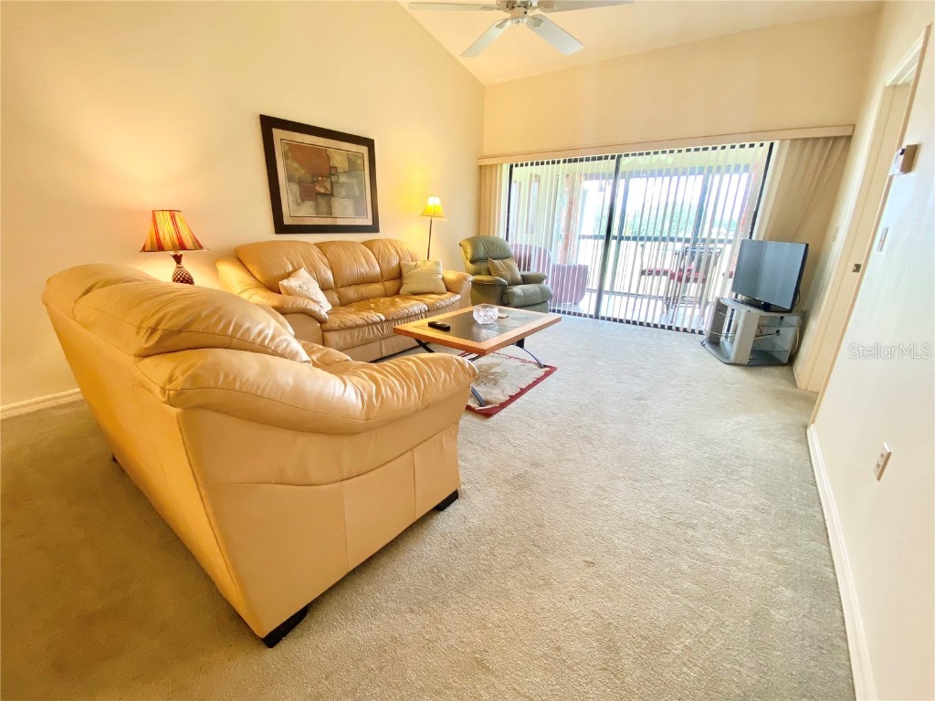 6211 Timber Lake Drive #B6 Sarasota FL 34243 A4657900 image12