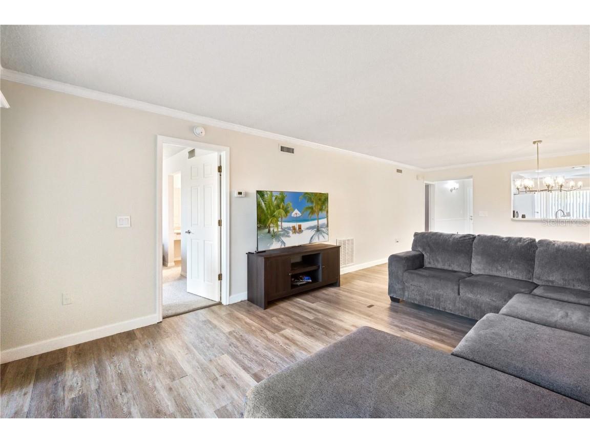 6211 Timber Lake Drive #B9 Sarasota FL 34243 A4641156 image9