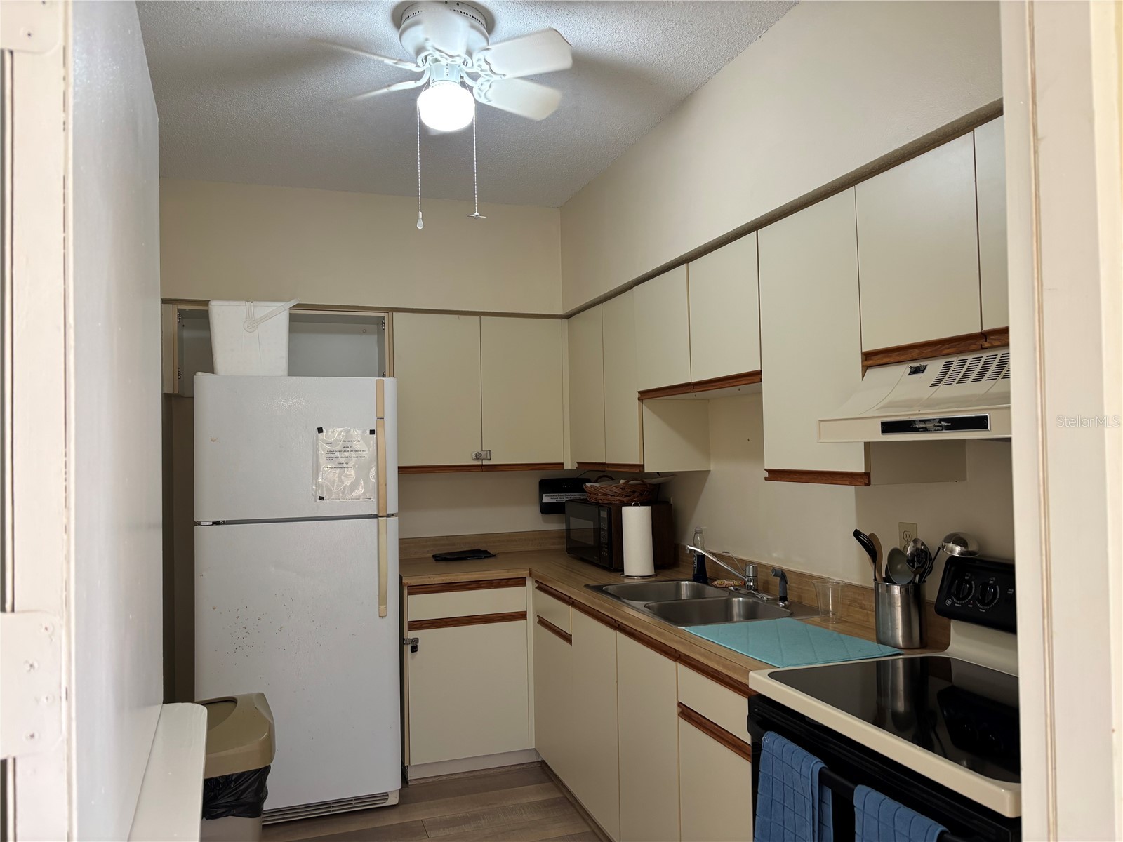 6211 Timber Lake Drive #B9 Sarasota FL 34243 A4682078 image28