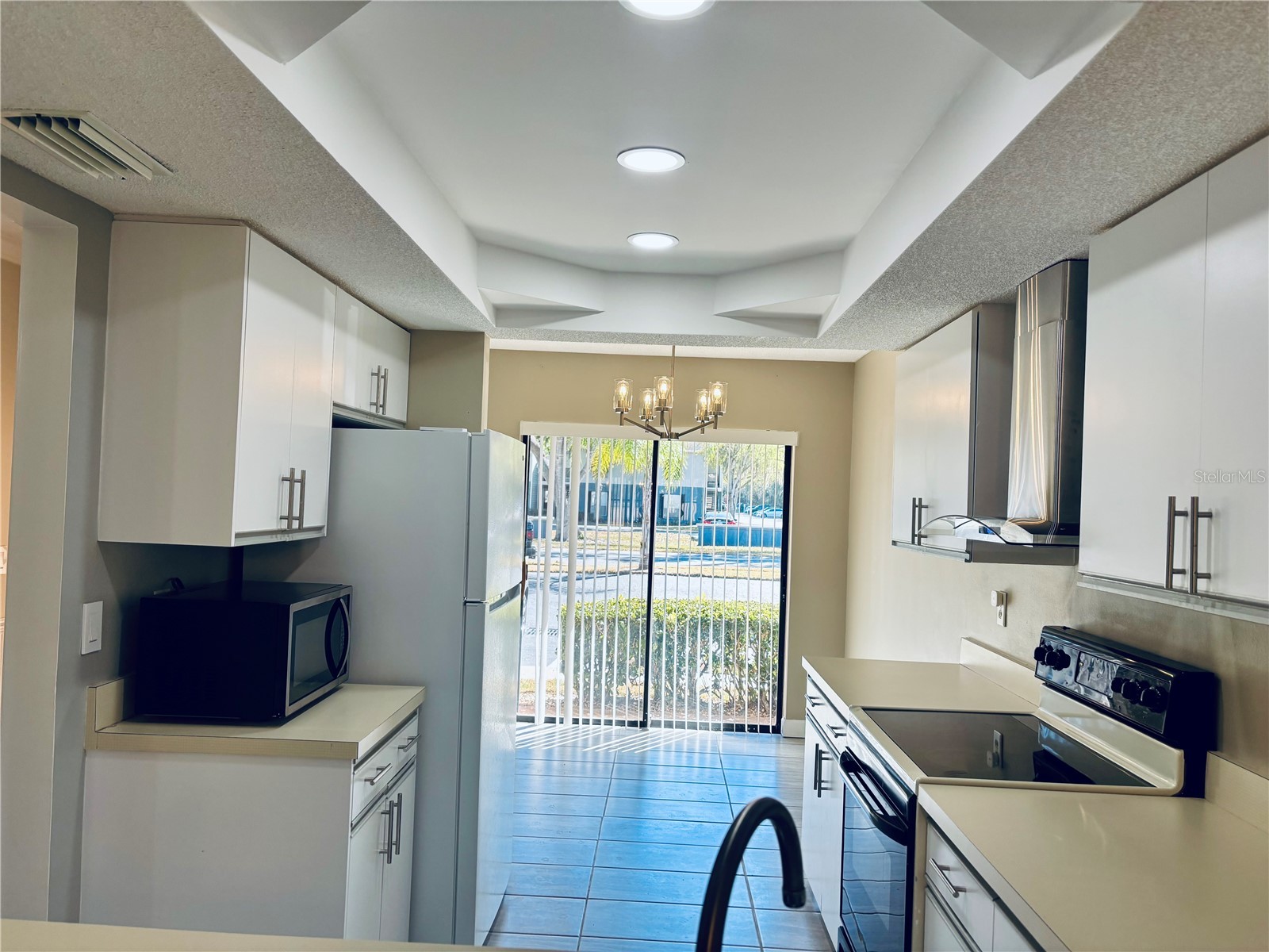 6211 Timber Lake Drive #B9 Sarasota FL 34243 A4682078 image8