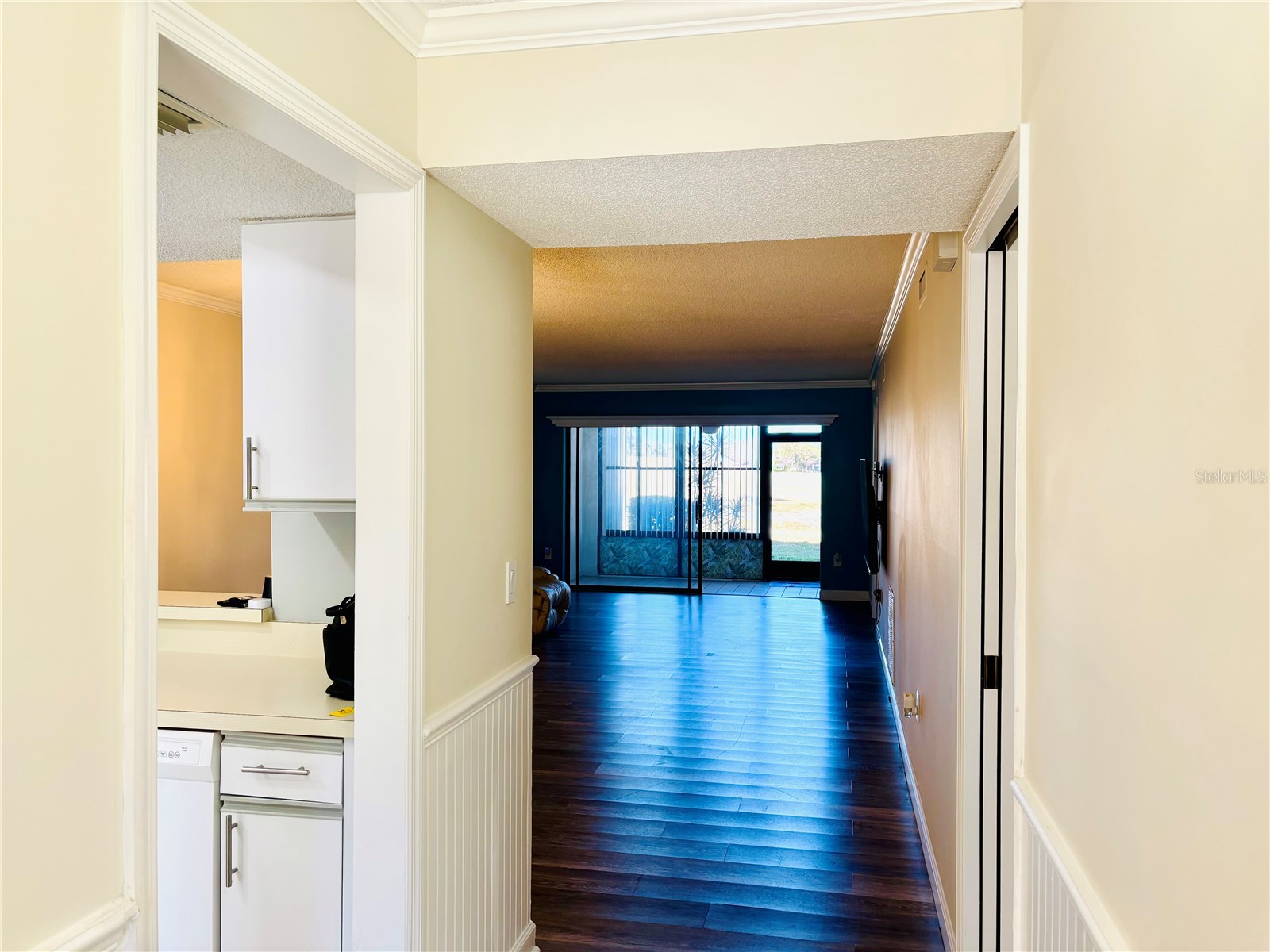 6211 Timber Lake Drive #B9 Sarasota FL 34243 A4682078 image9