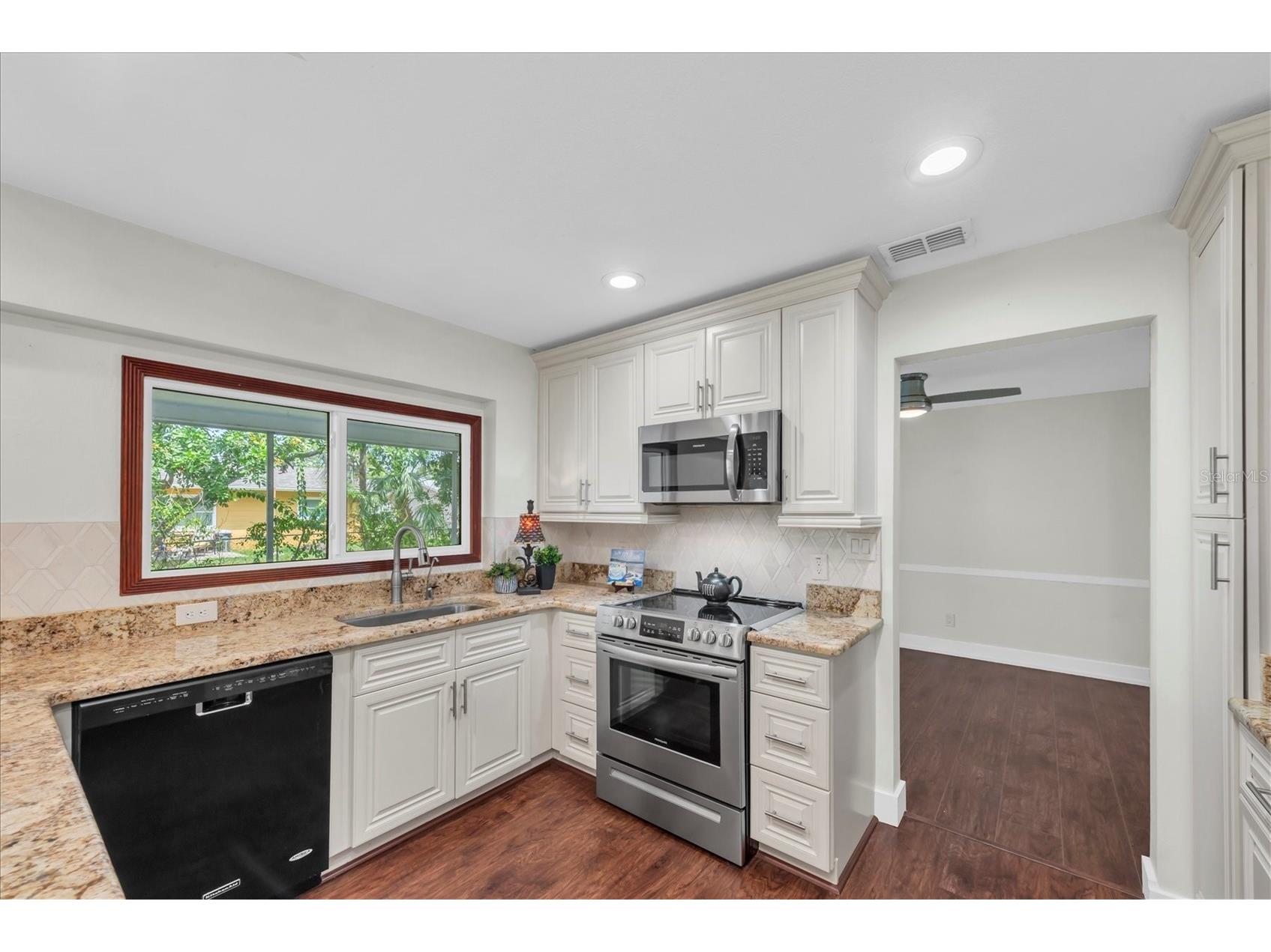6212 20th Street S Saint Petersburg FL 33712 TB8508588 image16
