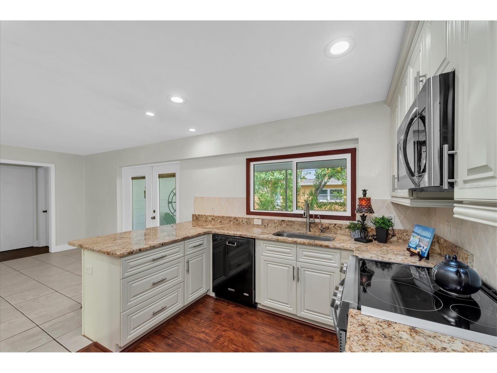 6212 20th Street S Saint Petersburg FL 33712 TB8508588 image18