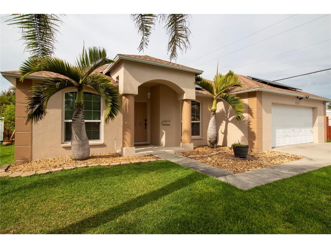 6213 22nd Avenue N Saint Petersburg FL 33710 U8196217 image1