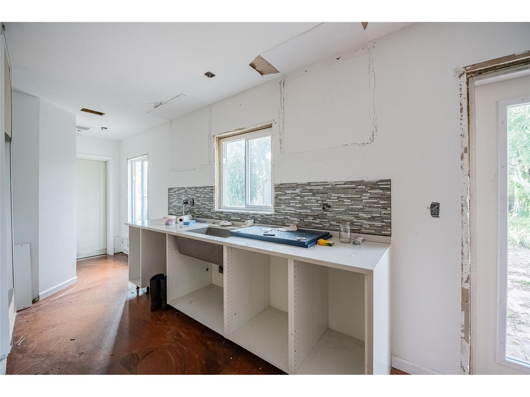 6213 Sanders Drive Tampa FL 33611 TB8469173 image24