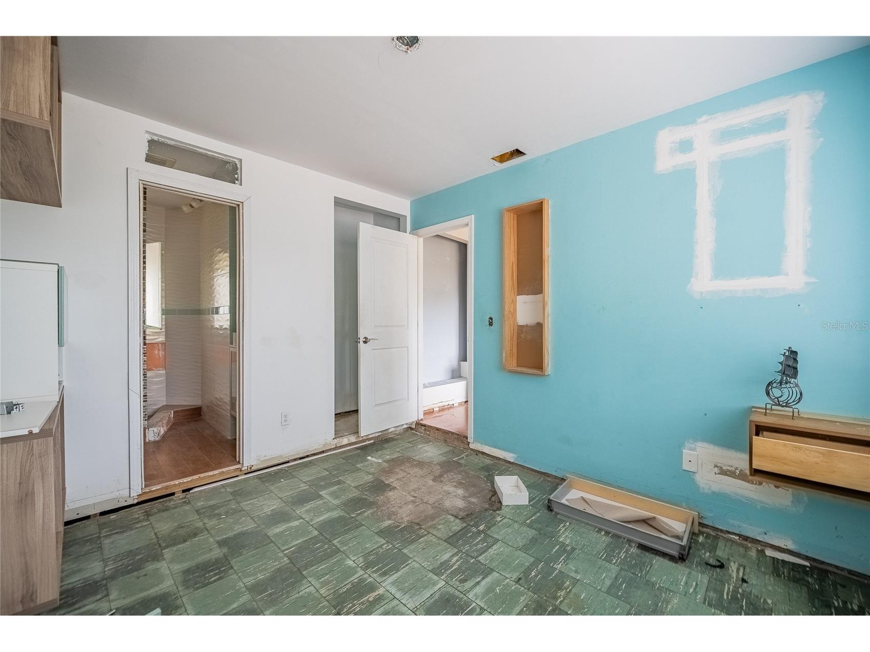 6213 Sanders Drive Tampa FL 33611 TB8469173 image29