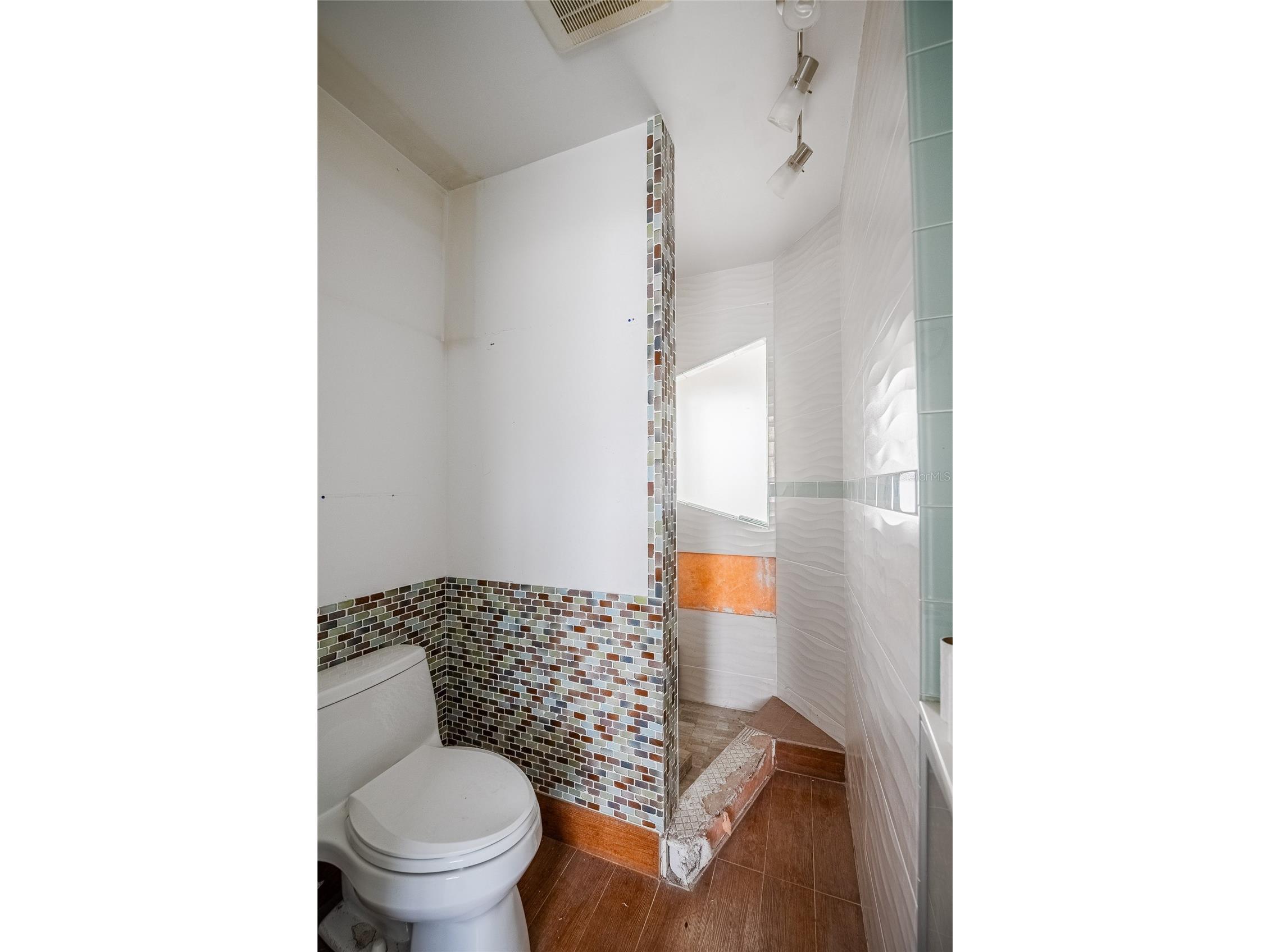 6213 Sanders Drive Tampa FL 33611 TB8469173 image30