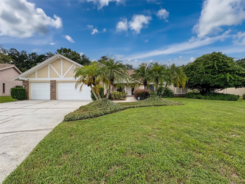 6214 Iroquois Court Odessa FL 33556 W7867850 image1