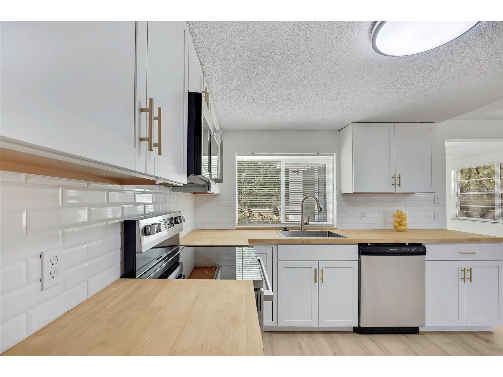 6214 Westport Drive Port Richey FL 34668 TB8502323 image19