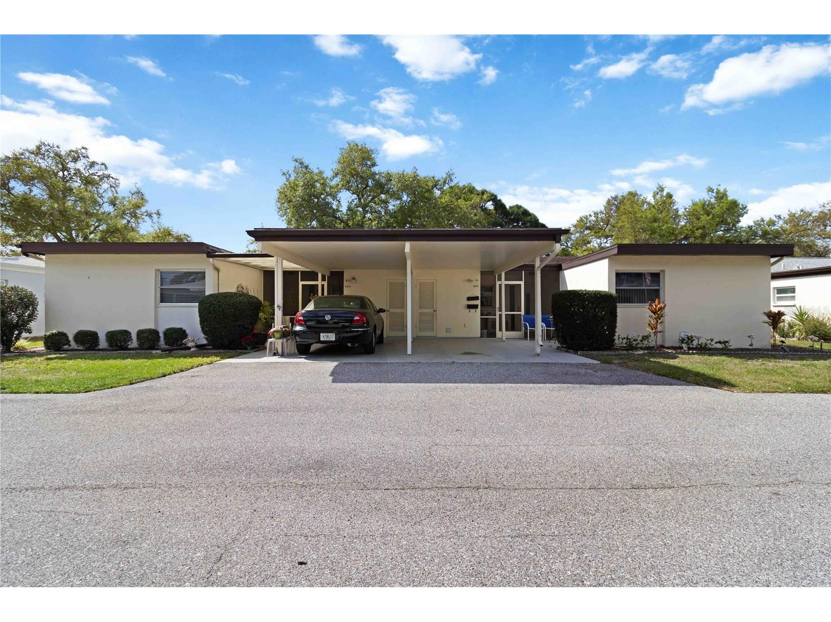 6215 Green View Circle #74 Sarasota FL 34231 A4687043 image1
