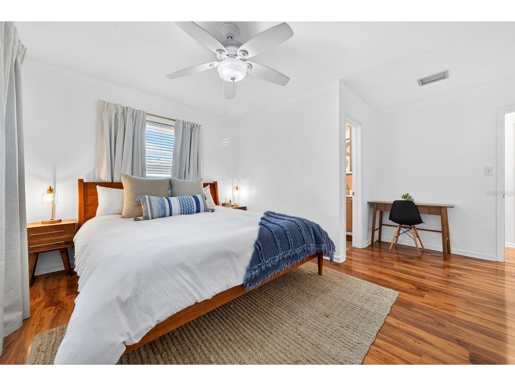6215 Rodgers Avenue Sarasota FL 34231 A4676446 image34