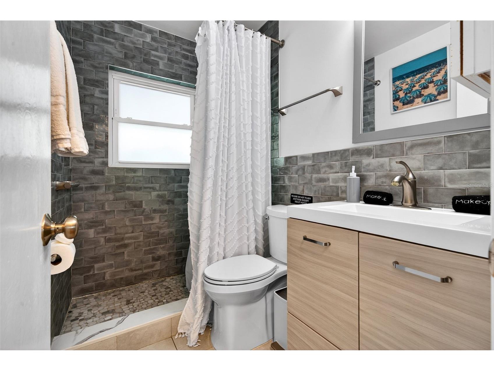 6215 Rodgers Avenue Sarasota FL 34231 A4676446 image40