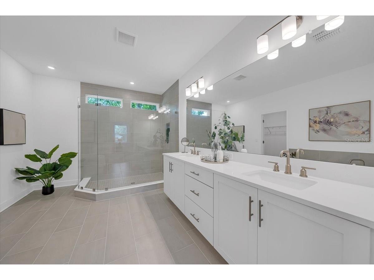 6216 29th Street N Saint Petersburg FL 33702 TB8453818 image17