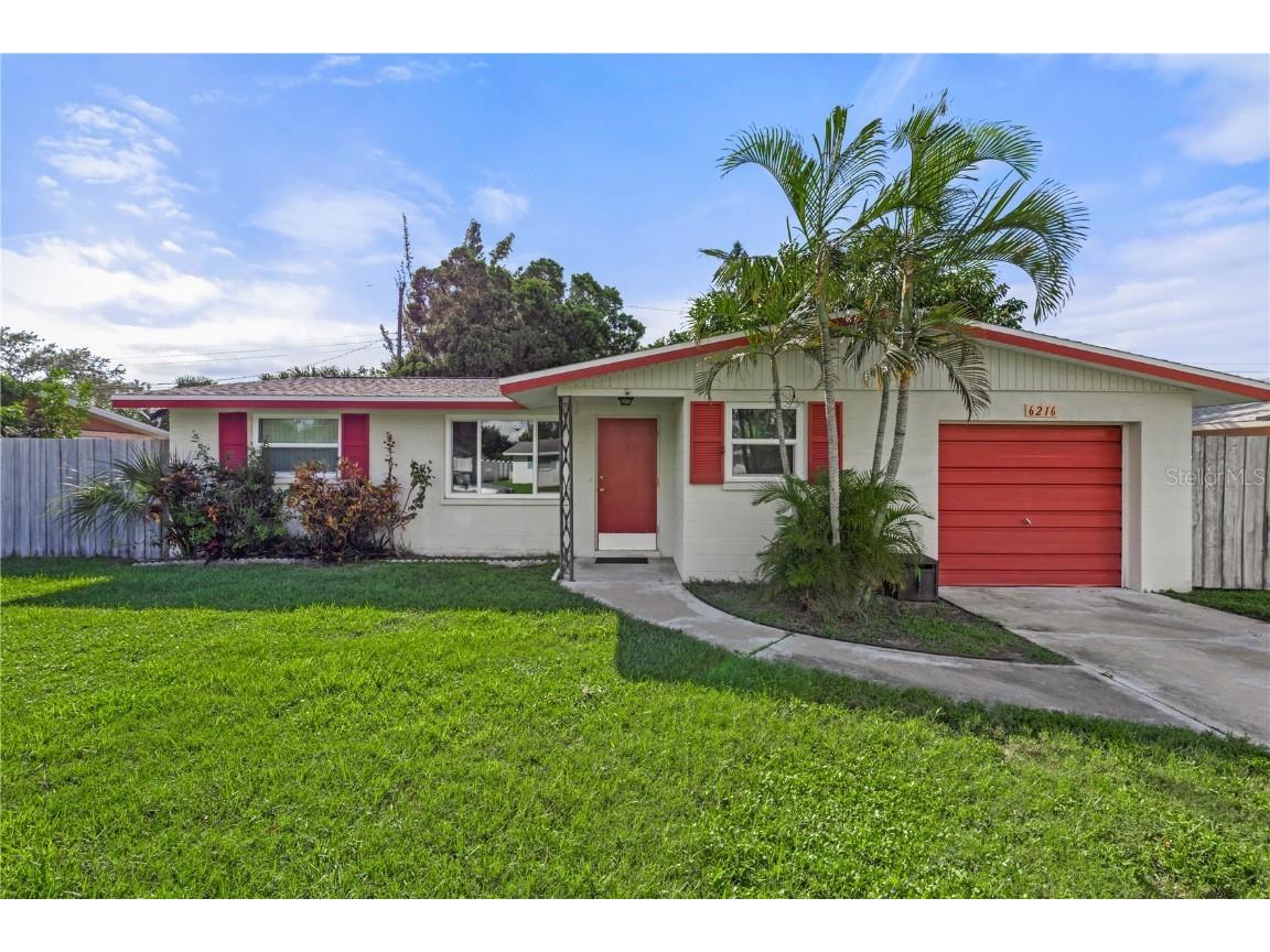 6216 Pauline Avenue Sarasota FL 34231 A4625820 image1