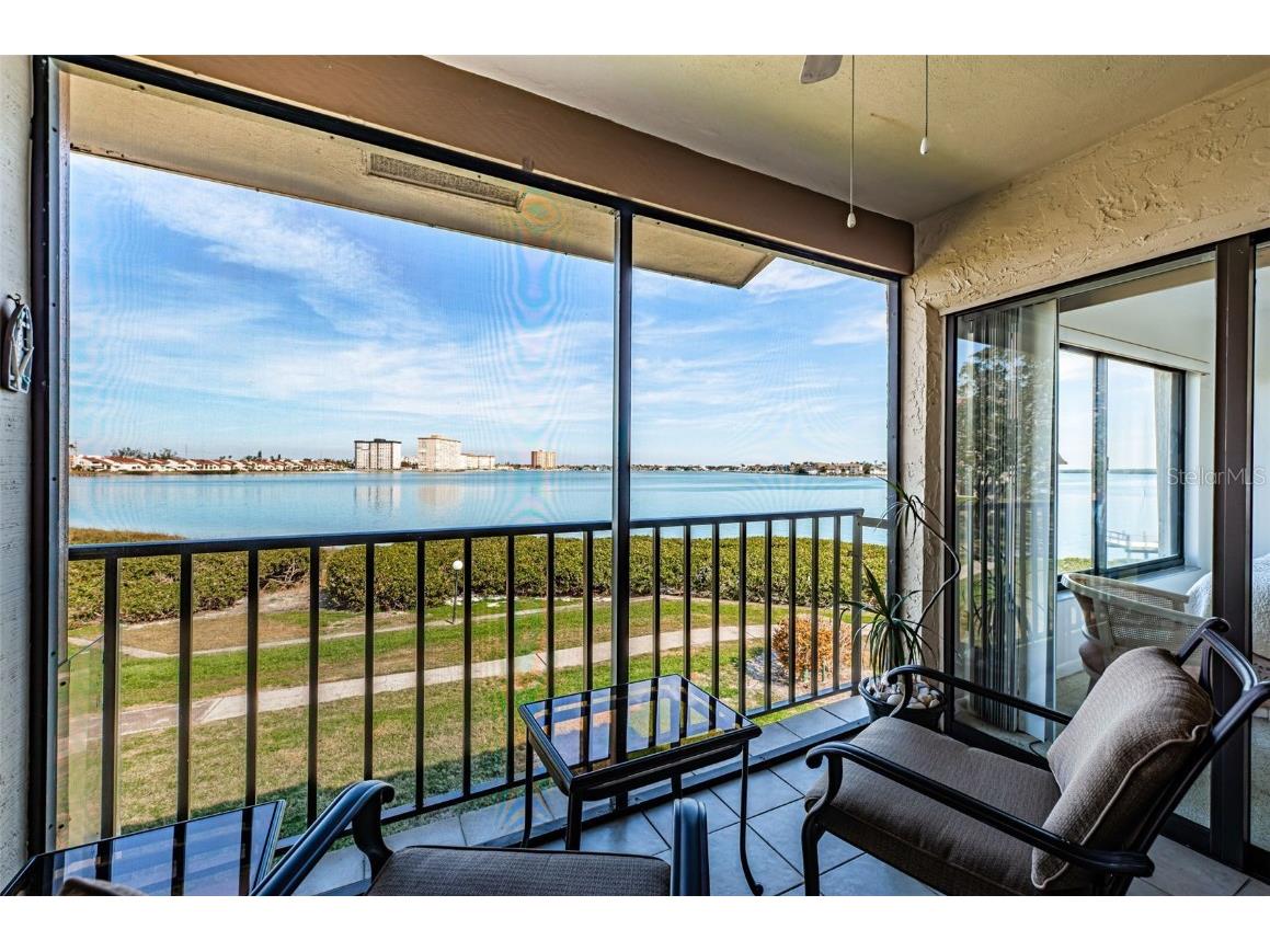 6218 Palma Del Mar Boulevard S #208 Saint Petersburg FL 33715 - BOCA CIEGA BAY TB8341749 image1