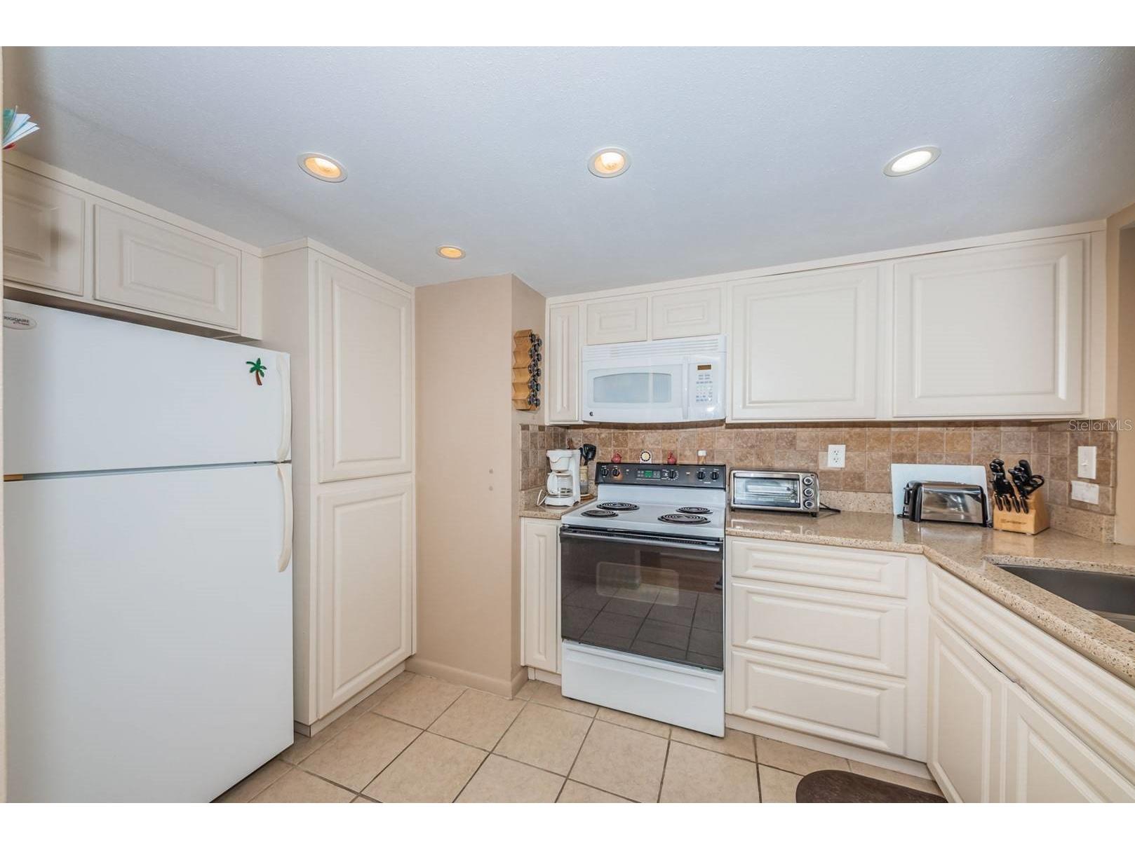 6218 Palma Del Mar Boulevard S #401 Saint Petersburg FL 33715 TB8474779 image3