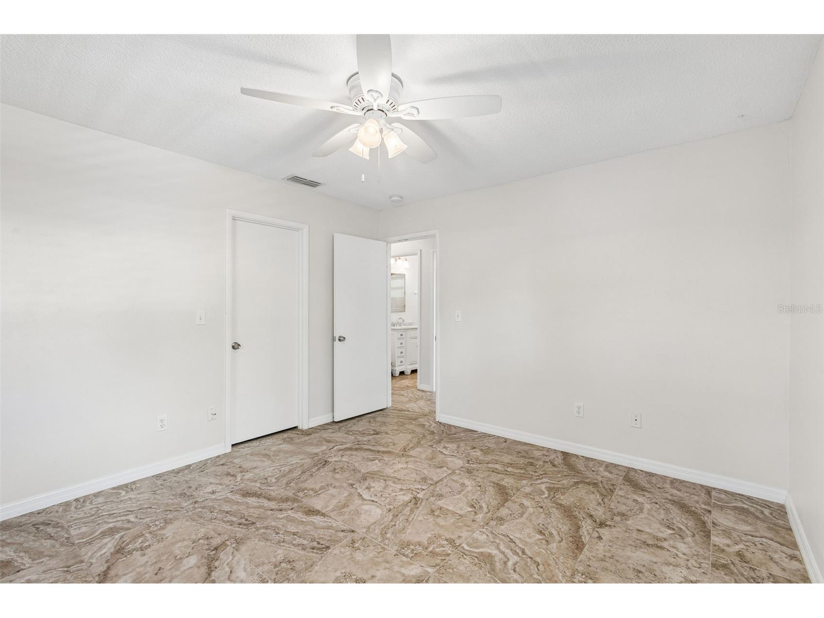 6219 2nd Avenue S Saint Petersburg FL 33707 TB8523921 image21