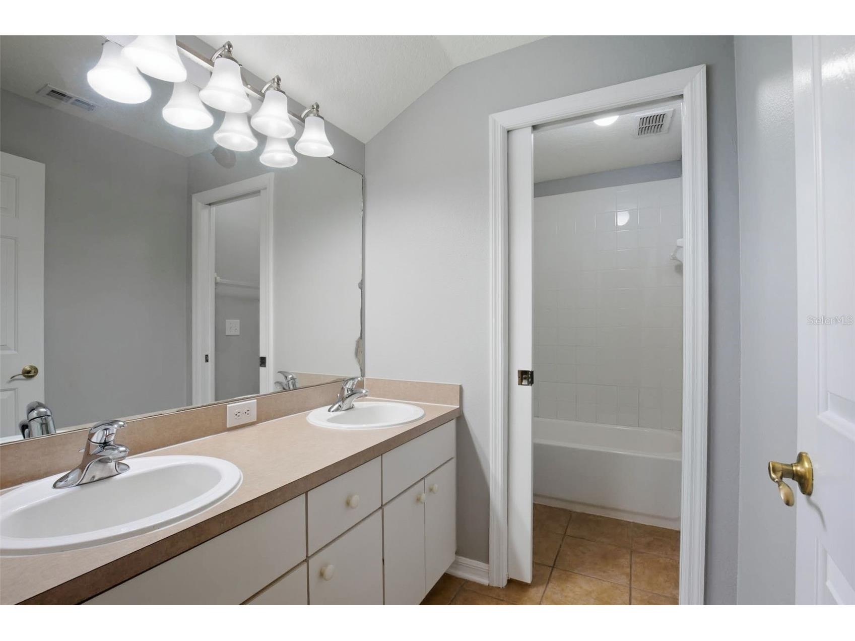 6219 Gannetdale Drive Lithia FL 33547 O6373977 image38