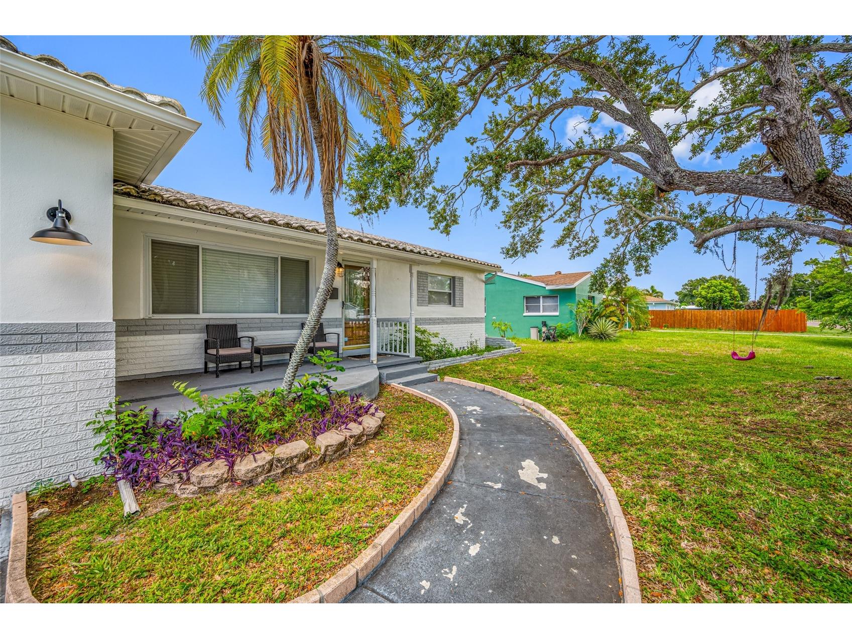 6219 Hampton Drive N Saint Petersburg FL 33710 TB8519353 image1