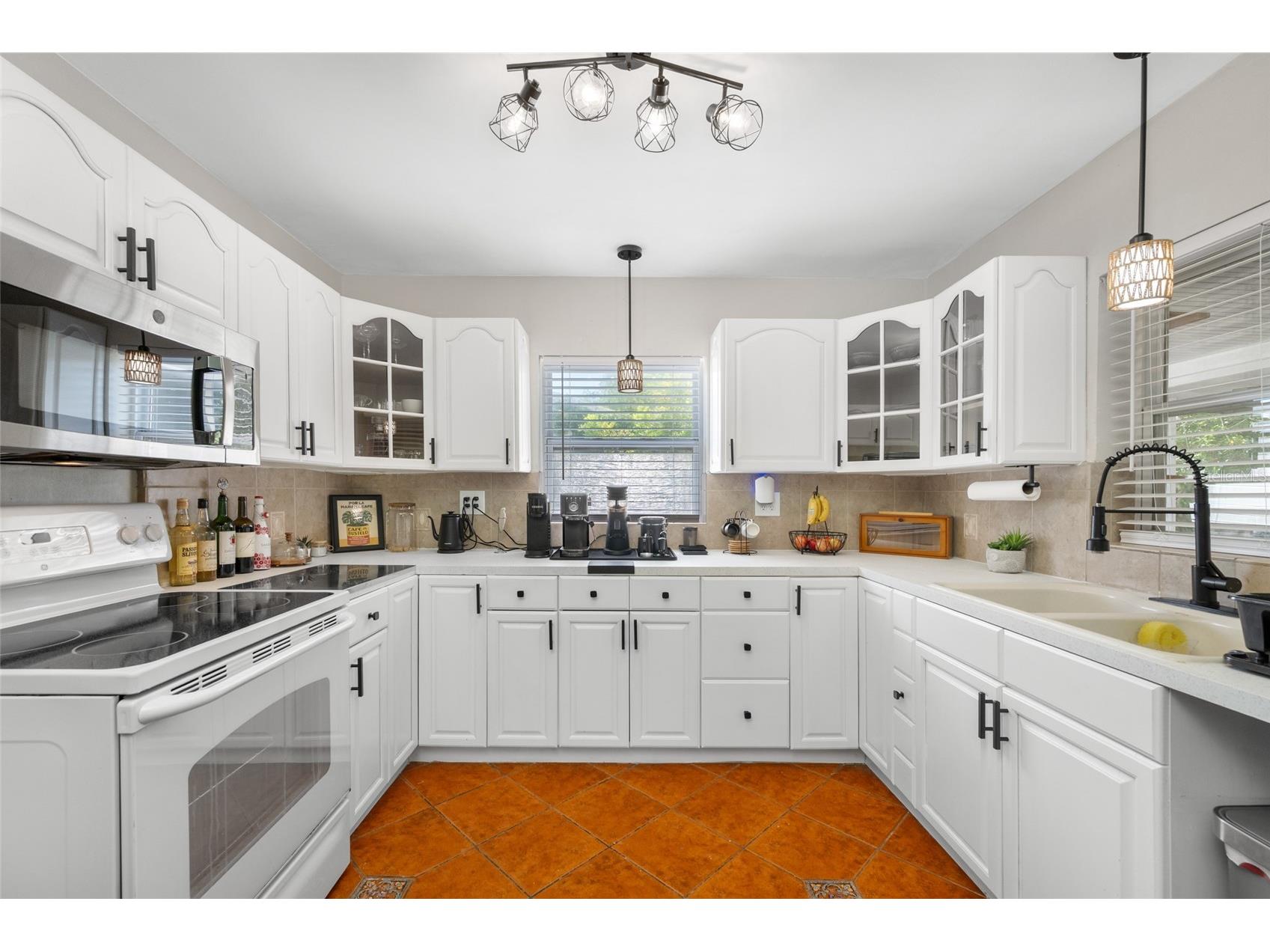 6219 Hampton Drive N Saint Petersburg FL 33710 TB8519353 image13