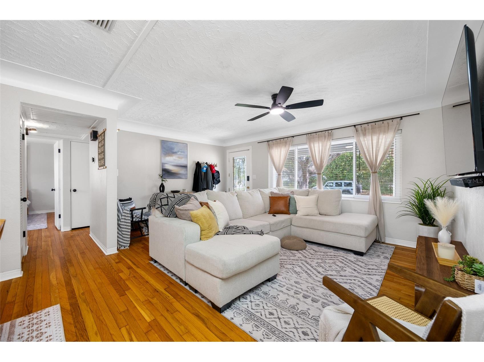 6219 Hampton Drive N Saint Petersburg FL 33710 TB8519353 image7