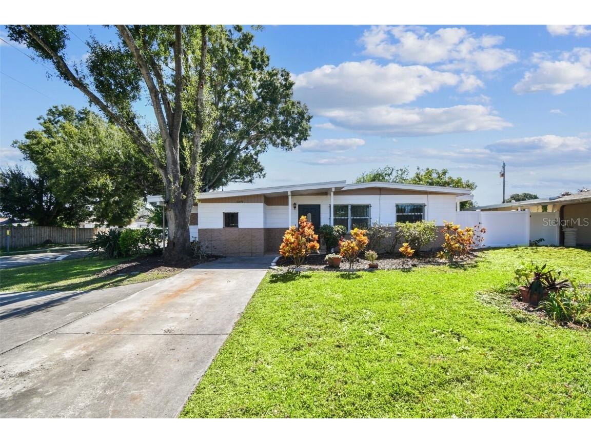 6219 N Hale Avenue Tampa FL 33614 TB8423925 image1