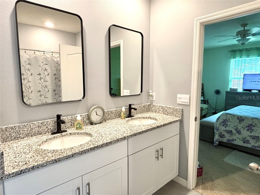 622 Autumn Breeze Street Deland FL 32724 V4946135 image25