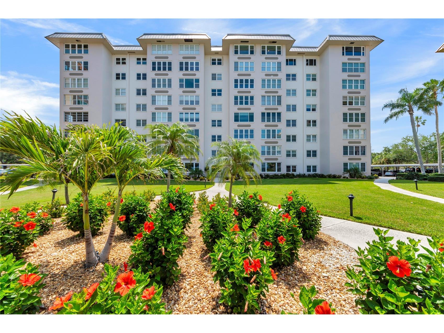 622 Edgewater Drive #823 Dunedin FL 34698 - JOSEPHS SOUND / GULF / OCEAN TB8518140 image1