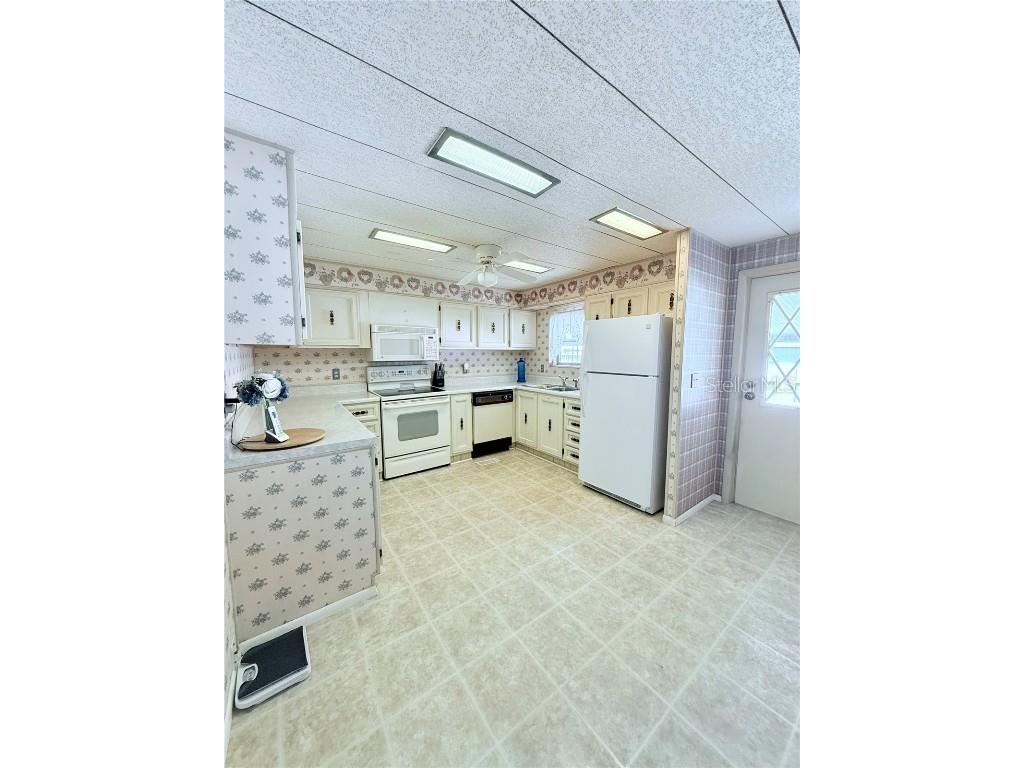 622 Elizabeth Lane Lakeland FL 33809 - LAKE GIBSON L4953994 image5