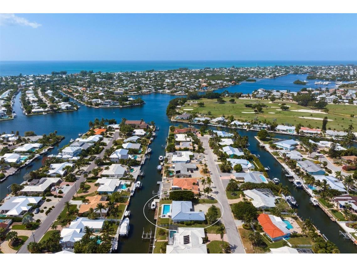 622 Emerald Lane Holmes Beach FL 34217 A4584812 image1