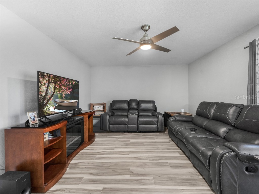 622 Fairways Circle #A Ocala FL 34472 OM712495 image9