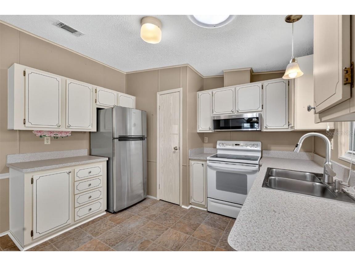 622 Jennifer Drive The Villages FL 32159 G5103486 image3