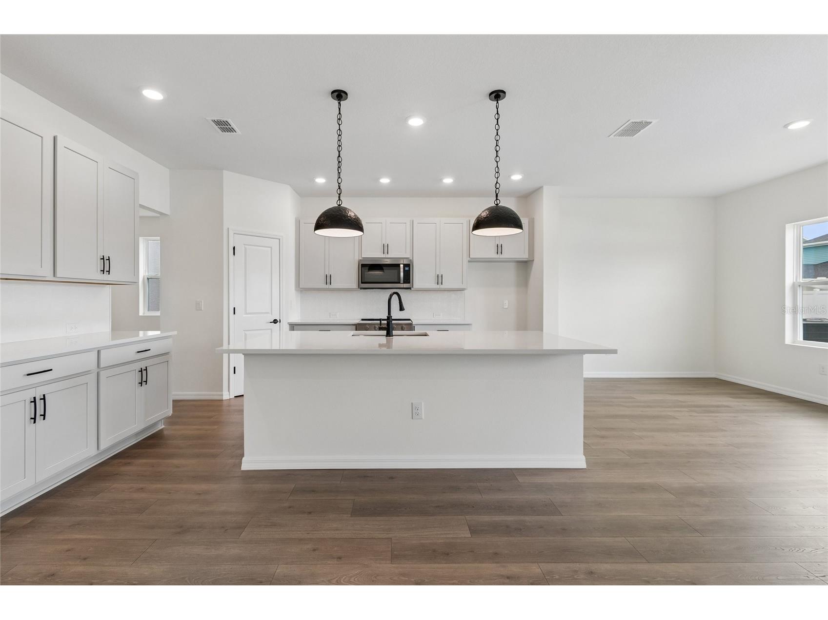 622 Kingswood Court Bradenton FL 34212 TB8476103 image5
