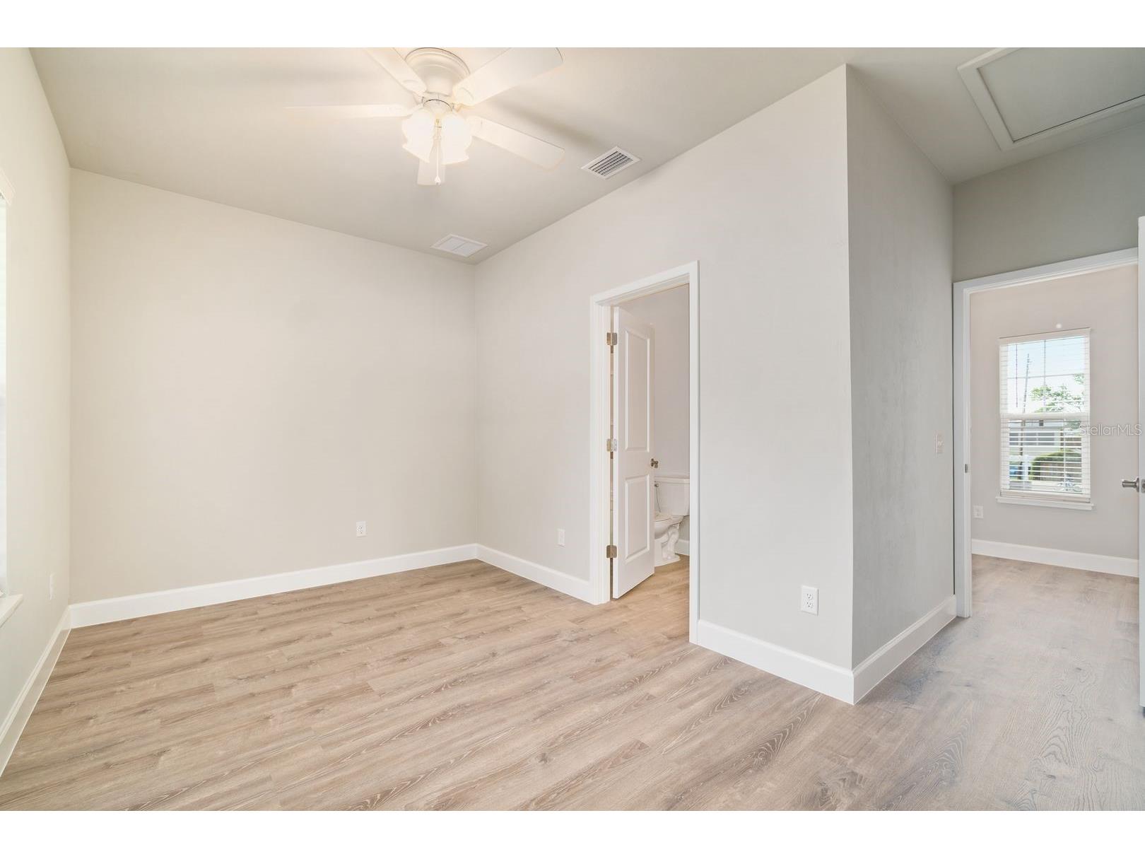 622 NW 3rd Avenue #2 Gainesville FL 32601 GC537256 image13