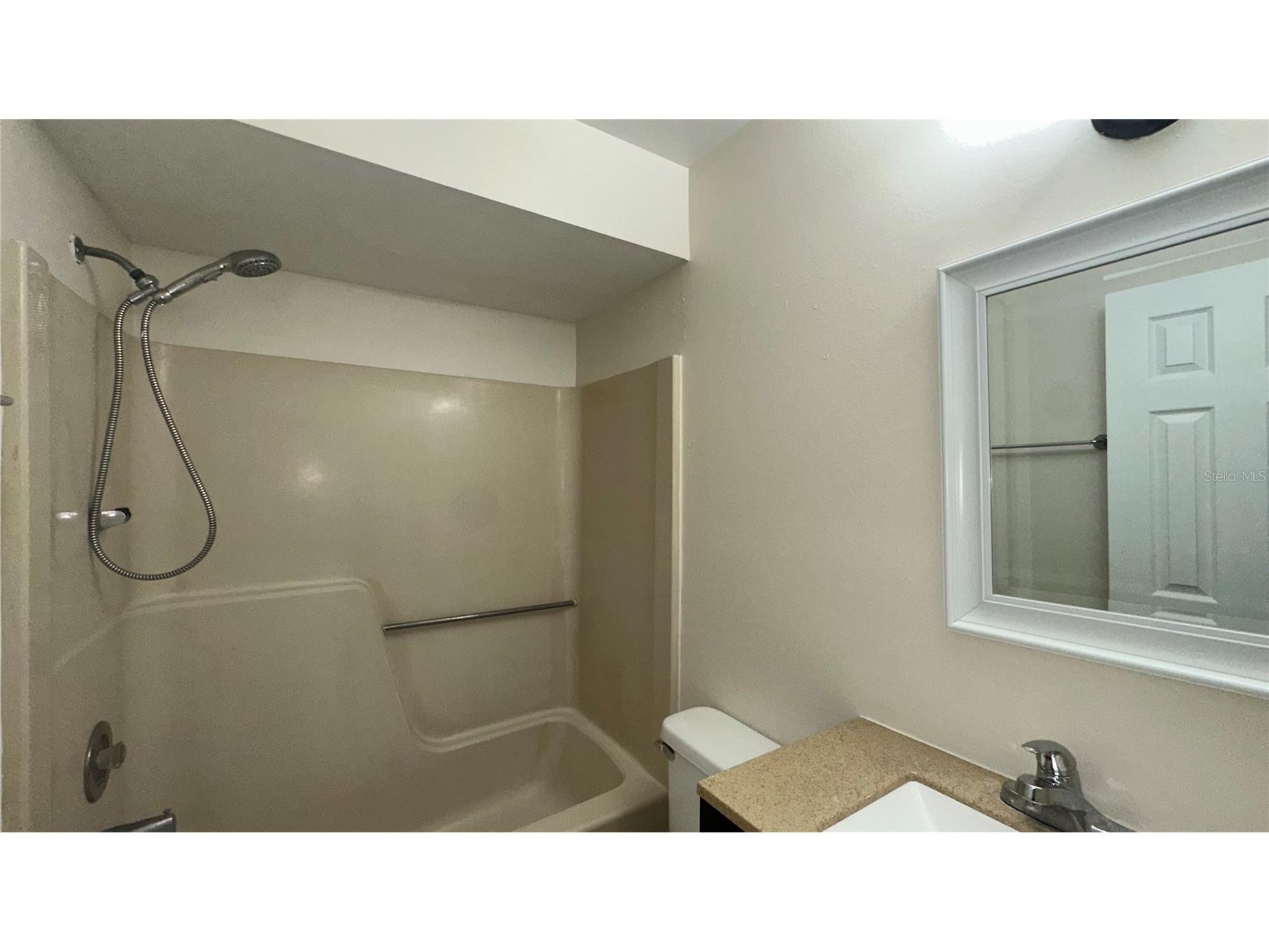622 Royalty Court #B Kissimmee FL 34758 S5150842 image3