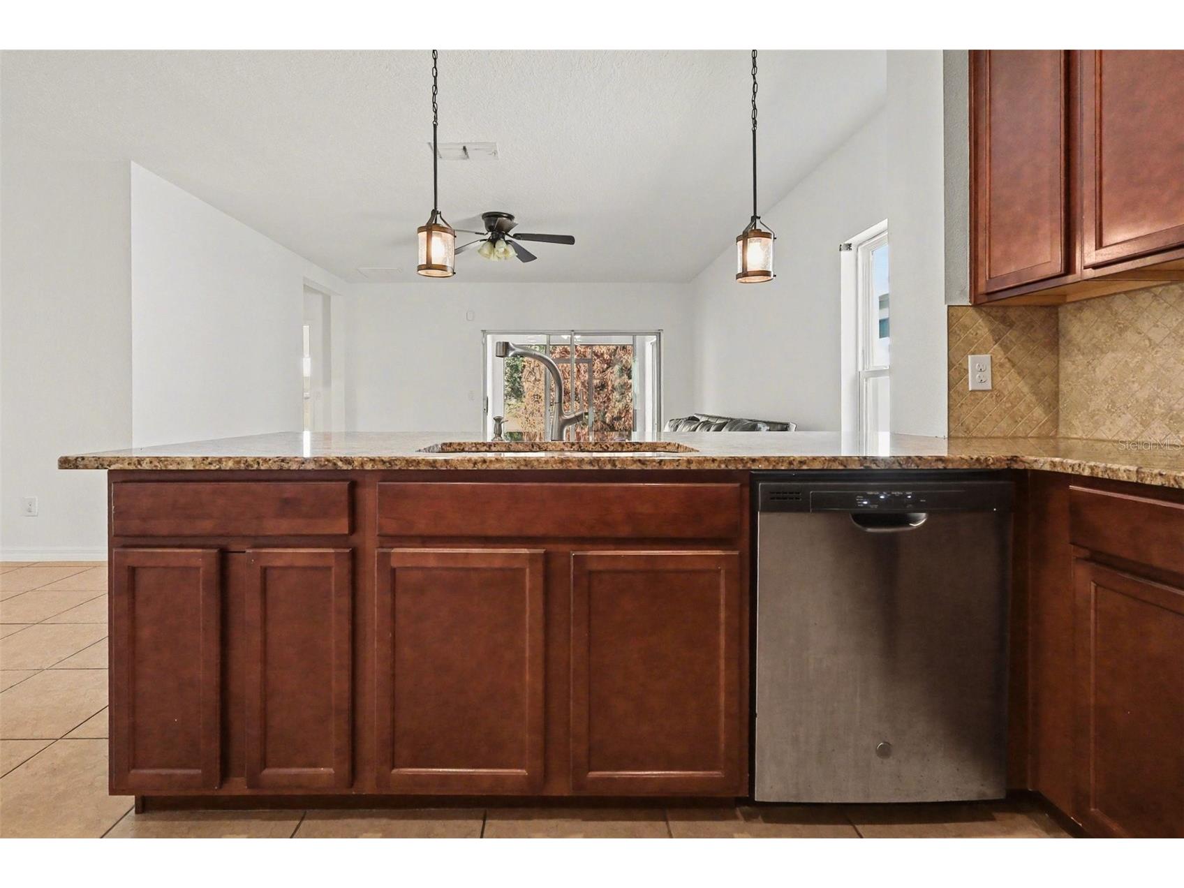 622 Samuel Davenport FL 33837 O6386684 image22