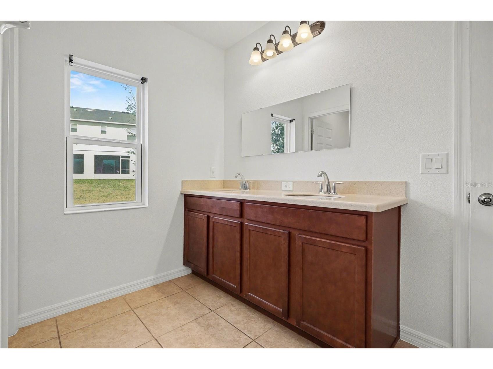 622 Samuel Davenport FL 33837 O6386684 image28