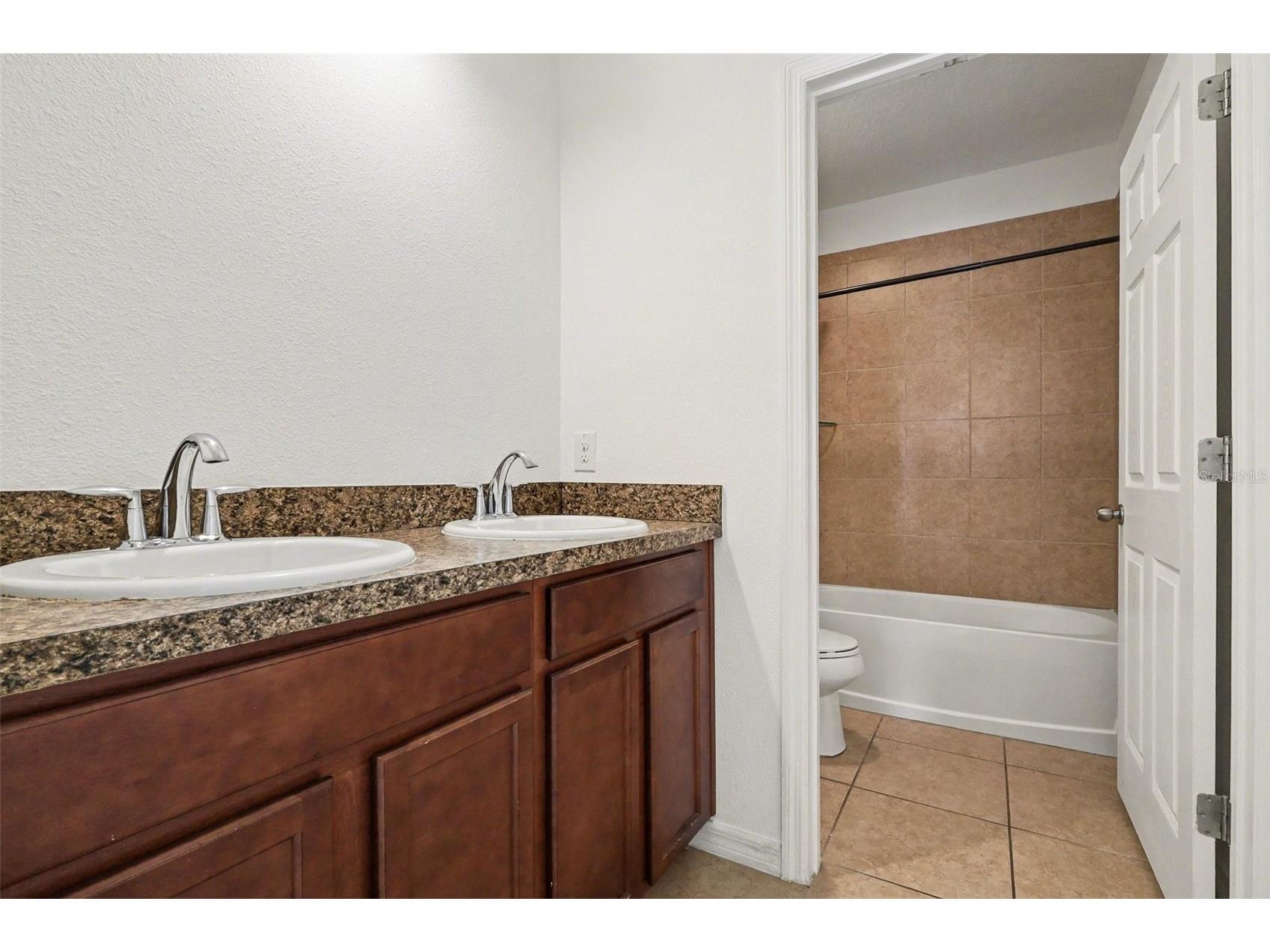 622 Samuel Davenport FL 33837 O6386684 image34