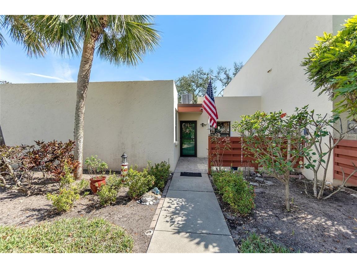 622 Spring Lakes Boulevard Bradenton FL 34210 A4643027 image1