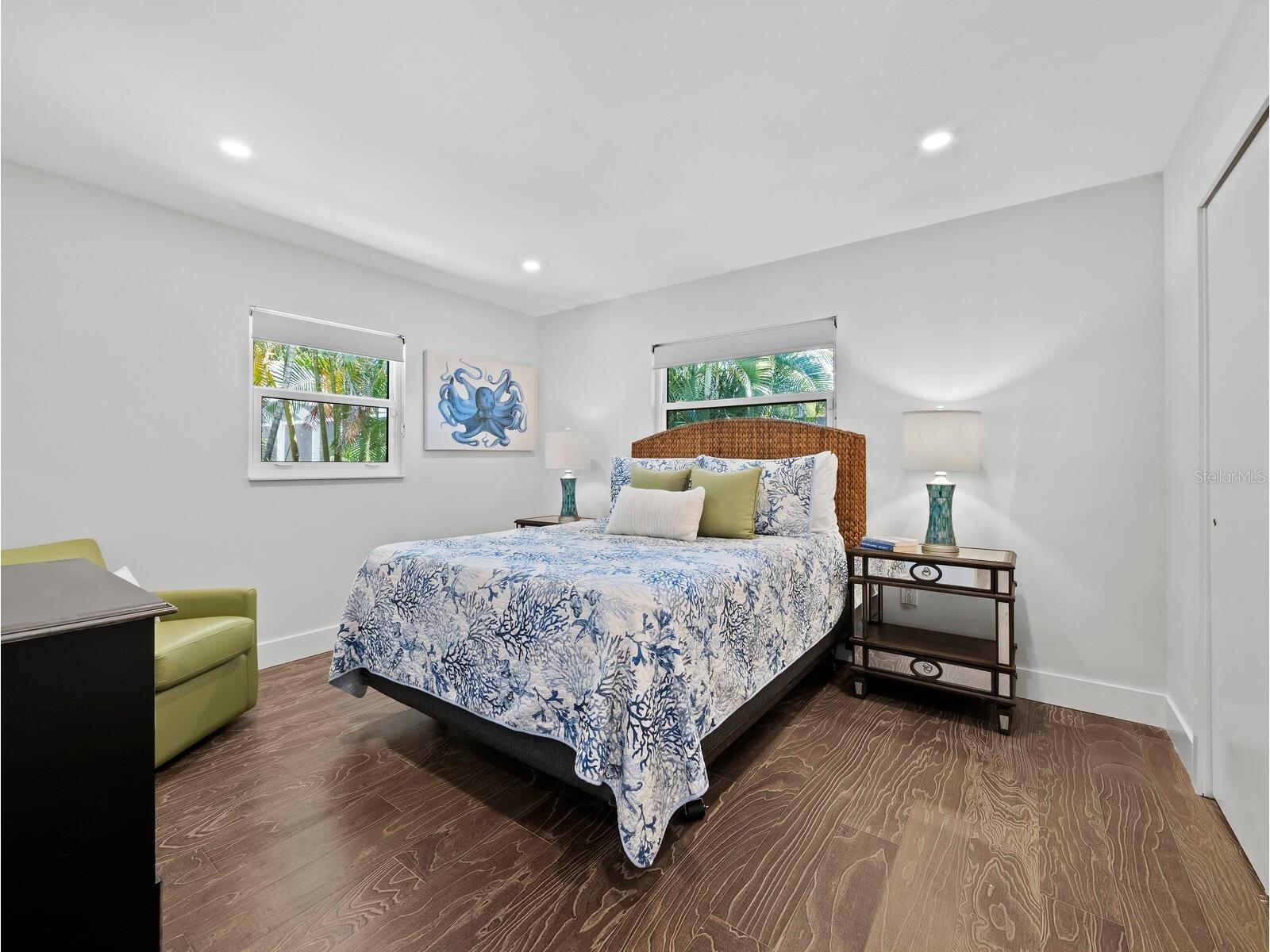 622 Tropical Circle Sarasota FL 34242 A4698398 image26